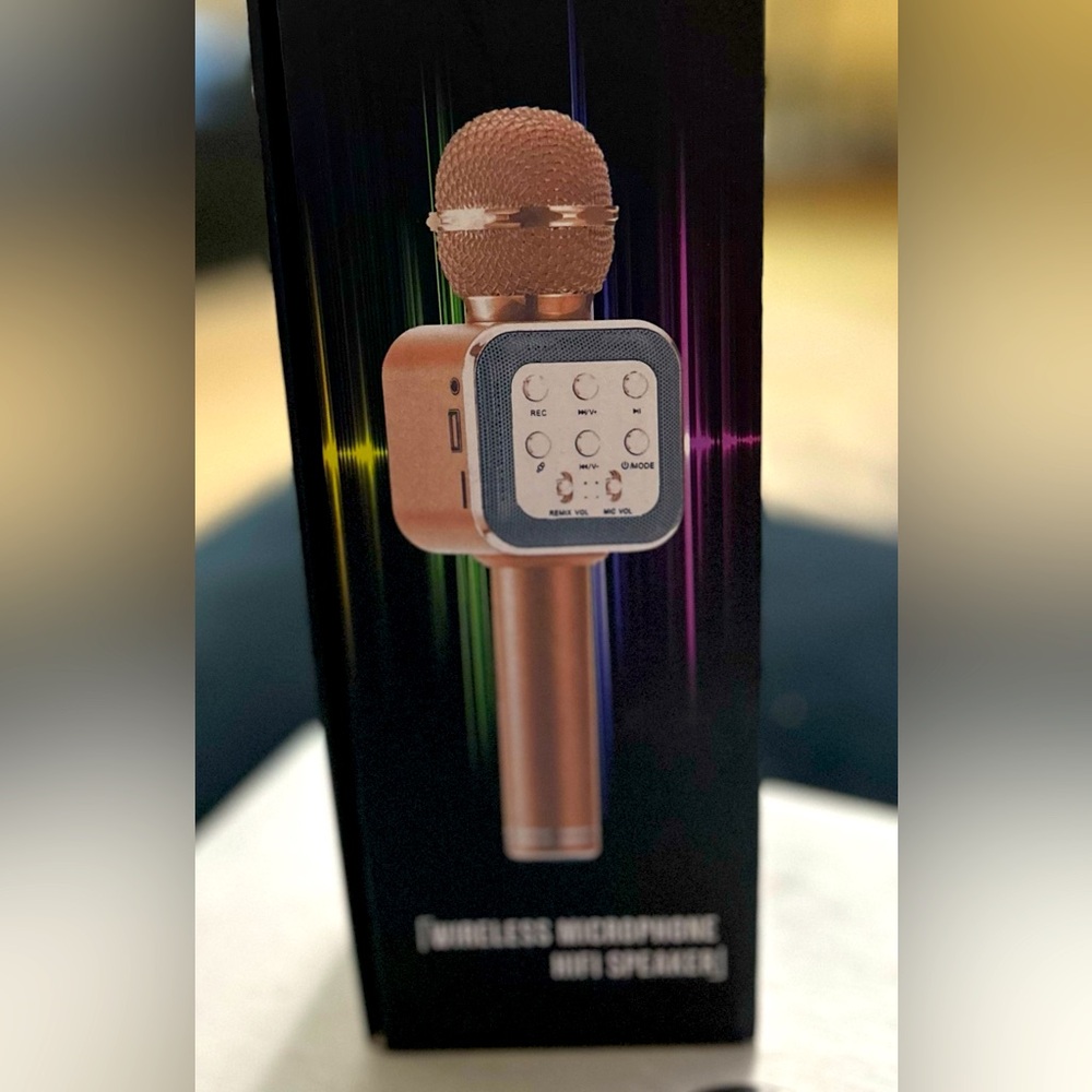 Wireless Karaoke 5 in 1 Handheld Microphone